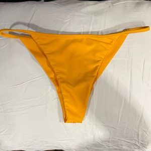 BENOA PAIGE KOI- MEDIUM